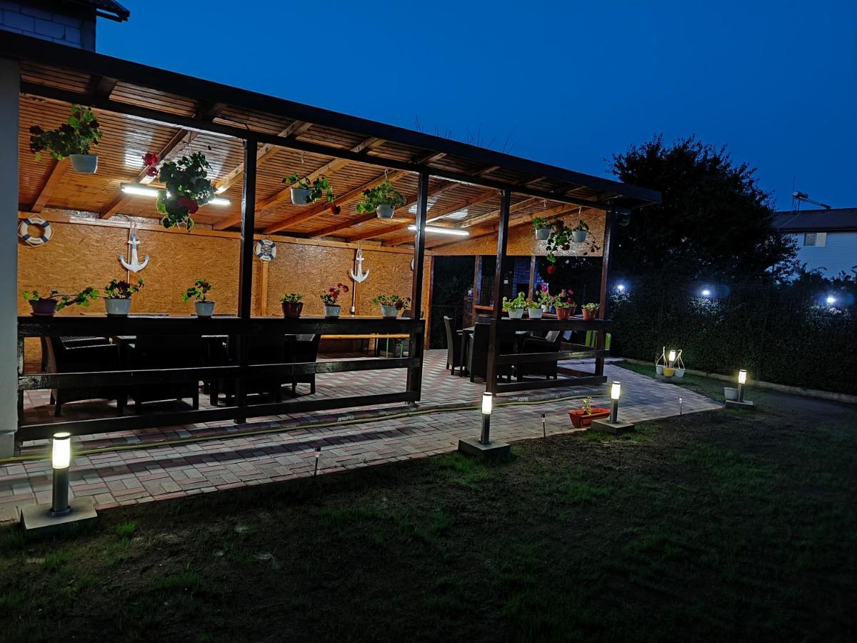 科斯蒂内什蒂 Vila Olimpica酒店 外观 照片
